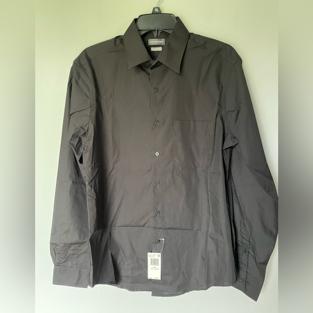 NWT Van Heusen Men’s Fitted Shirt, Size 15.5 - 34/35M